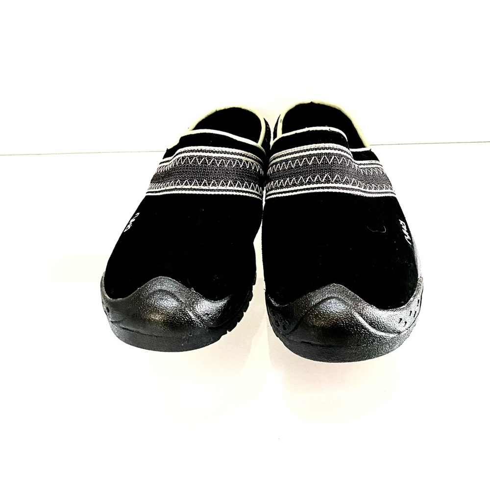 RYKA SLIP ON’S - Picture 5 of 13